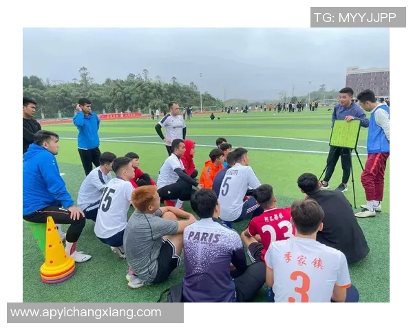 赛后复盘:北京足球队与武汉足球队的战术意识与表现分析 赛后复盘:北京足球队与武汉足球队的战术意识与表现分析