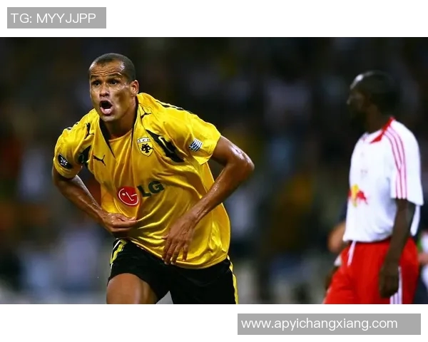 足球场上的巨力之星力量与技巧并存的传奇球员们 足球场上的巨力之星力量与技巧并存的传奇球员们